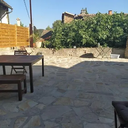 Maison Authentique Avec Jacuzzi En Cevennes 7 Pers Semesterbostad *