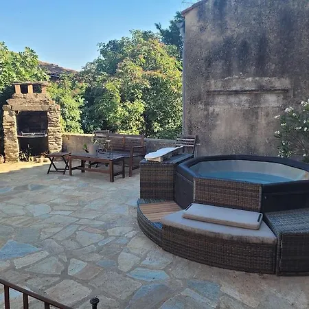 Maison Authentique Avec Jacuzzi En Cevennes 7 Pers